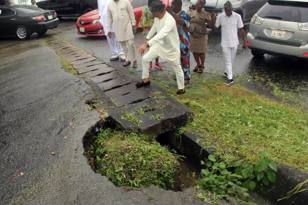 Flood threatens Cross River Assembly residential quarters, complex